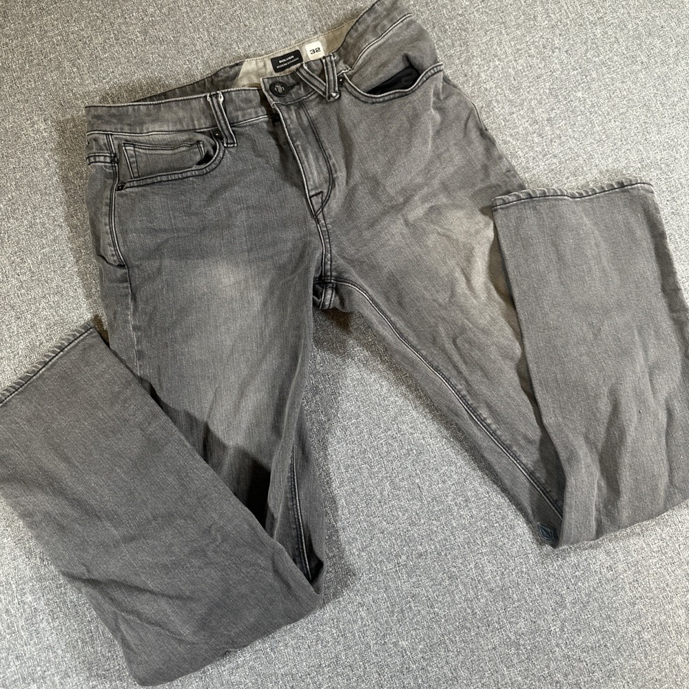 Volcom Solver Jeans Mens 32x31 Gray Modern Straight Skate Denim Pants